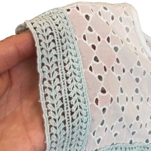 GAP Cottagecore Boho Crochet Eyelet Sleeveless Top Light Blue Lined Cotton Sz XL - Picture 12 of 14